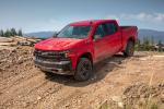 Chevrolet Silverado LT Z71 Trail Boss Crew Cab 2018 года